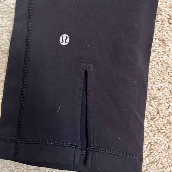 Lululemon Athletica Groove Crop Split Calf Leggings Size 6 Compression Active - Picture 6 of 6